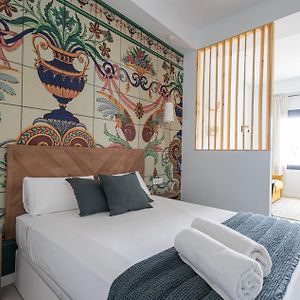 Florit Flats - Stylish Valencia Ceramic Apartments With Free Bicycles By The Joaquin Sorolla Station